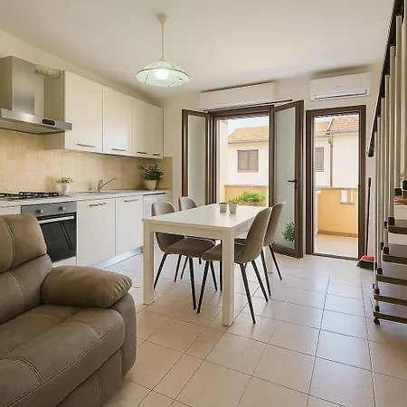 Casa Amelia Oristano, 10 Minutes From The Beaches * Oristano